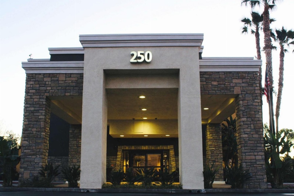 Best Western Plus Arrowhead Hotel Main image