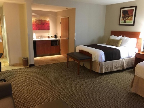 Best Western Plus Arrowhead Hotel image 23