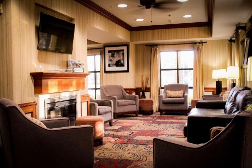 Best Western Plus Arrowhead Hotel image 3